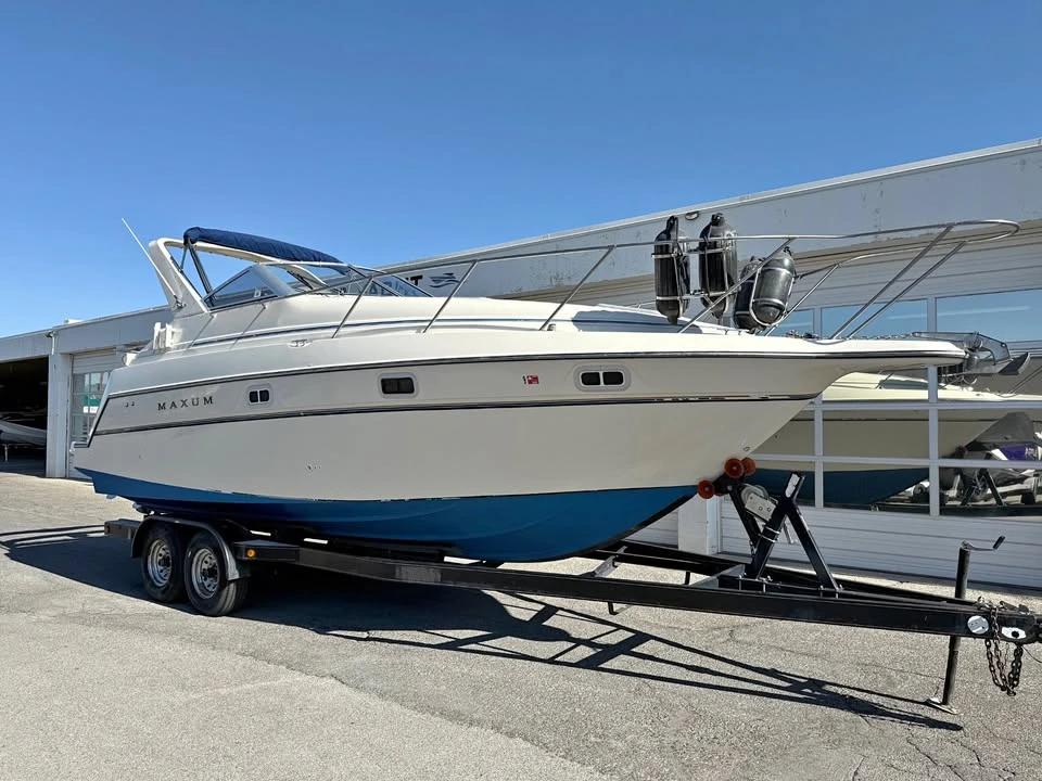1998 Maxum 2800 scr