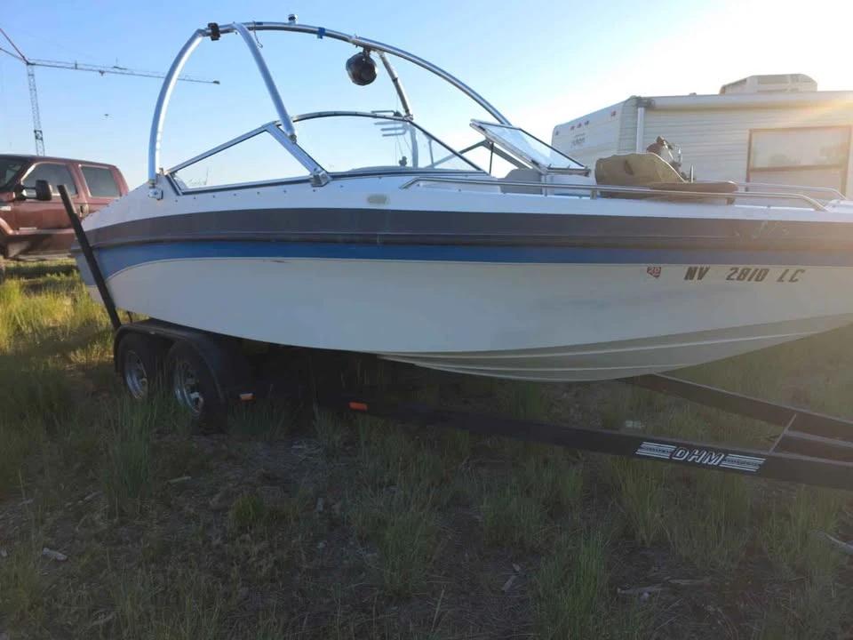 1995 Mire Wakeboard Boat