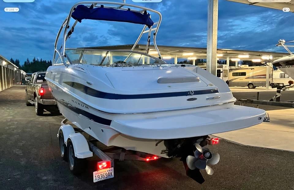 2005 2400SR Maxum Bowrider Boat 2400SR