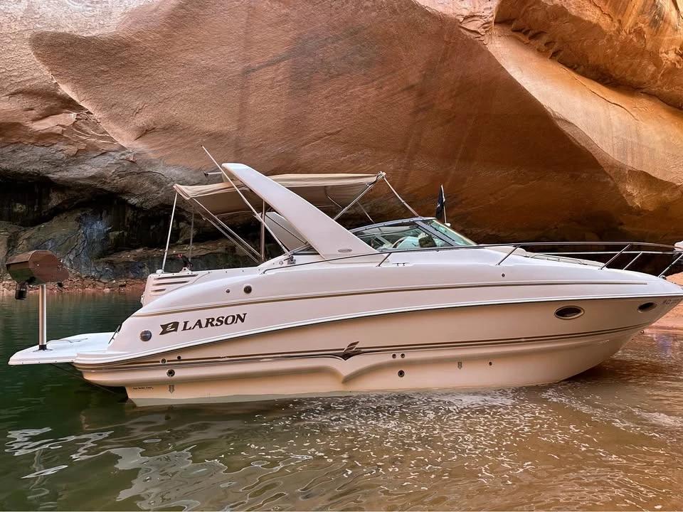 2004 Larson Cabrio 274