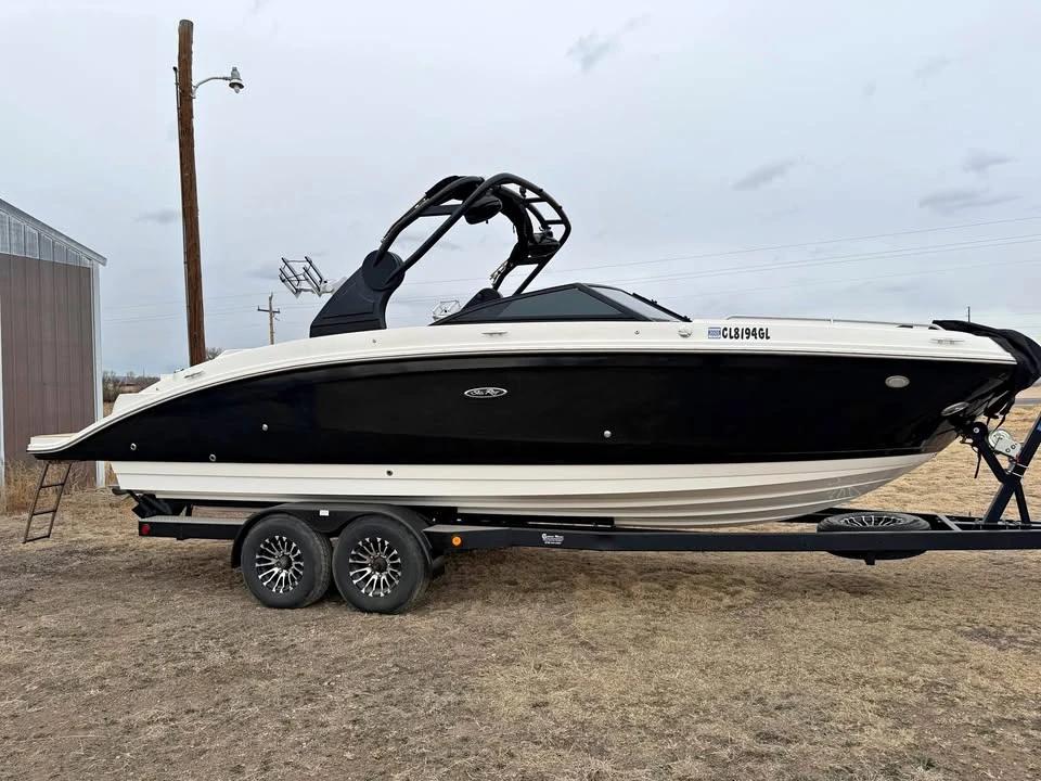 2020 Sea Ray 270 SDX