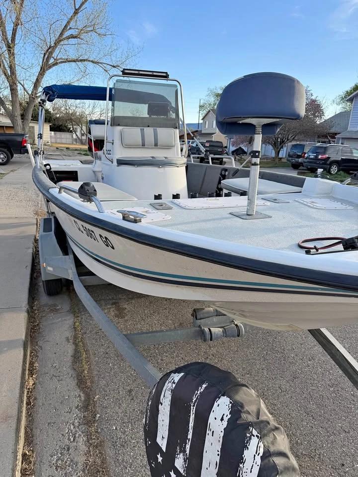 1996 Quest 220 Center Console