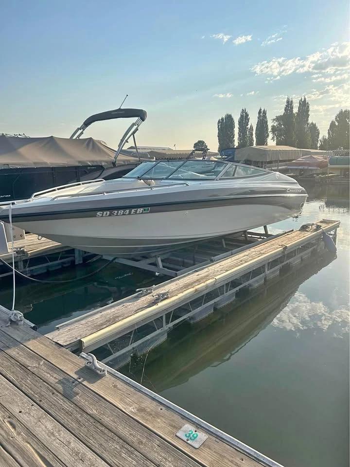 2000 Crownline 22 ft