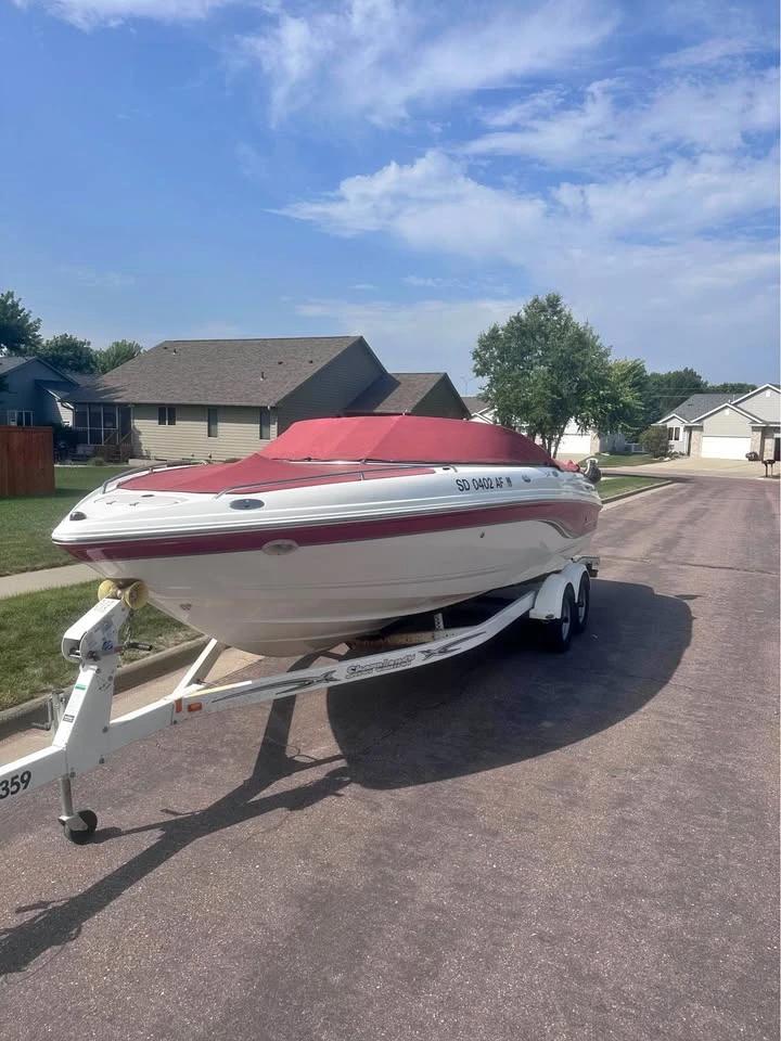 2002 Chaparral 216 SSi