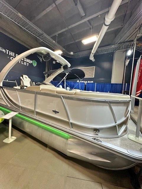 2026 Forest River Bay Pontoon 523 SB2