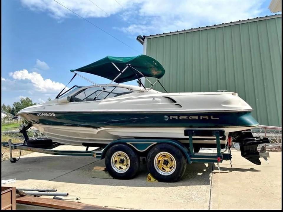 1998 Regal 2100 LSR