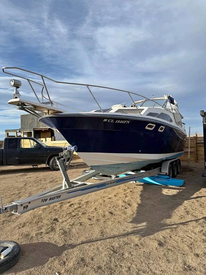 1989 Bayliner 2855 Mini Yacht