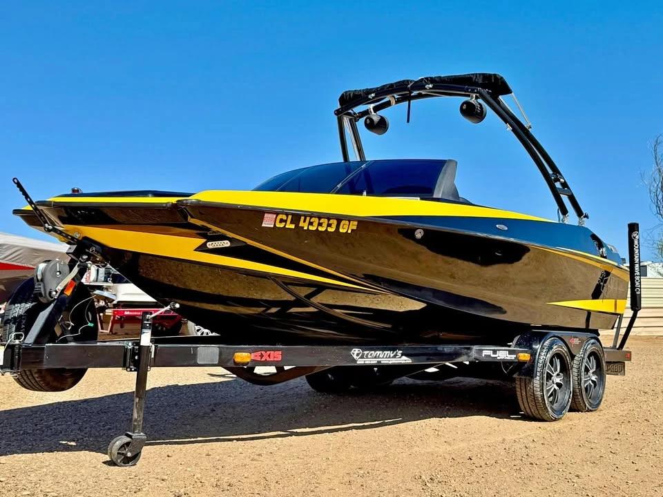2013 Axis A22