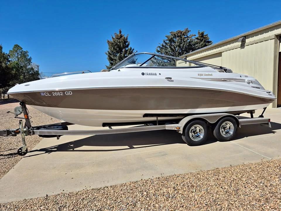 2008 Yamaha 232 Jet Boat