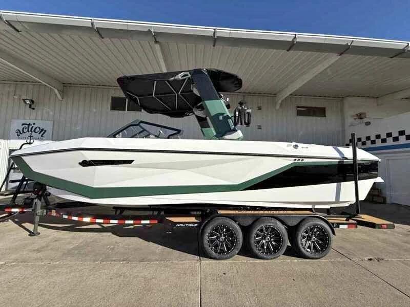 2025 Nautique G25
