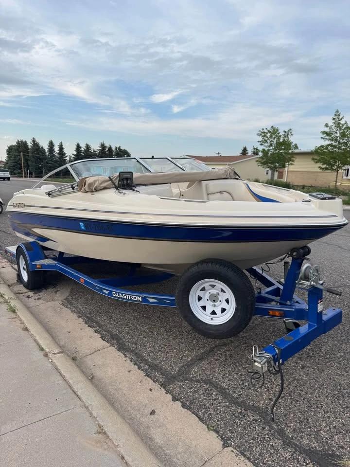2003 Glastron GXSF 185