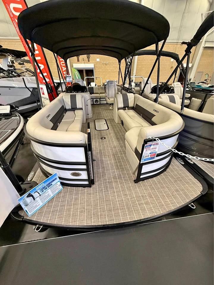 2024 COACH 263 FLC