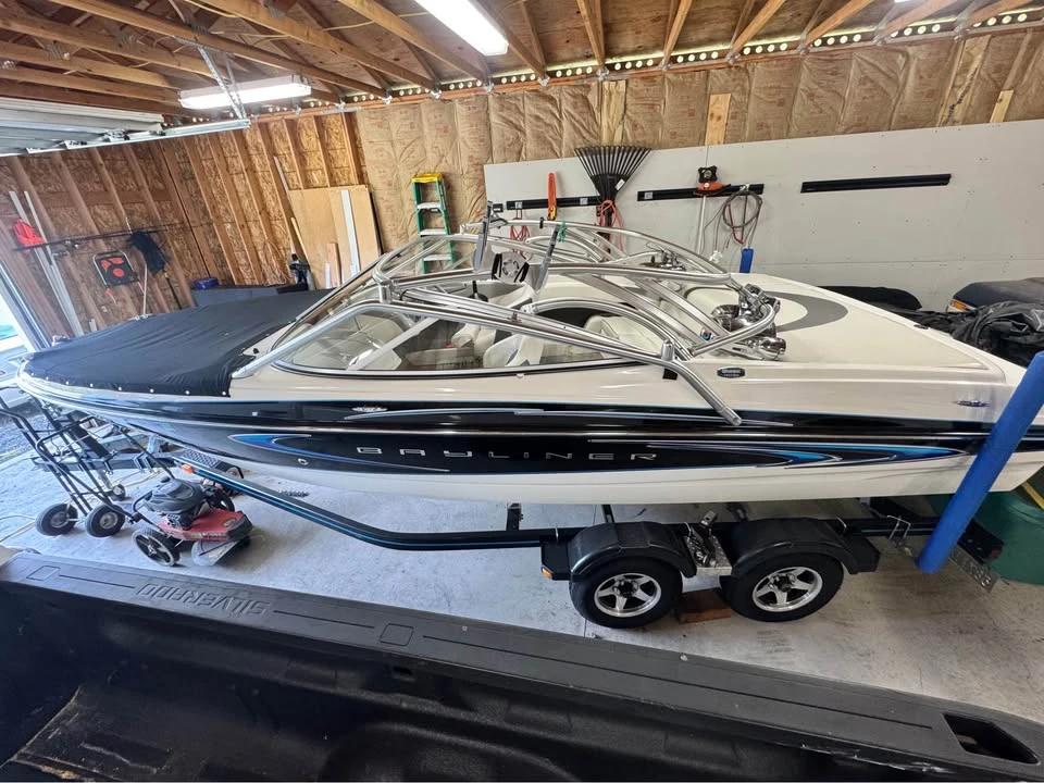 2006 Bayliner 20.5 open bow