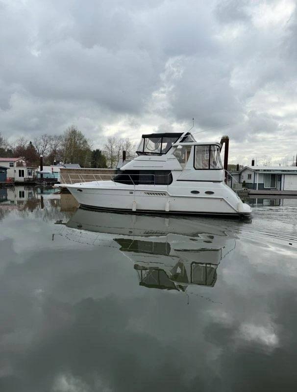 2000 Carver 356 Flybridge Rare Find 356 Aft Cabin Motor Yacht