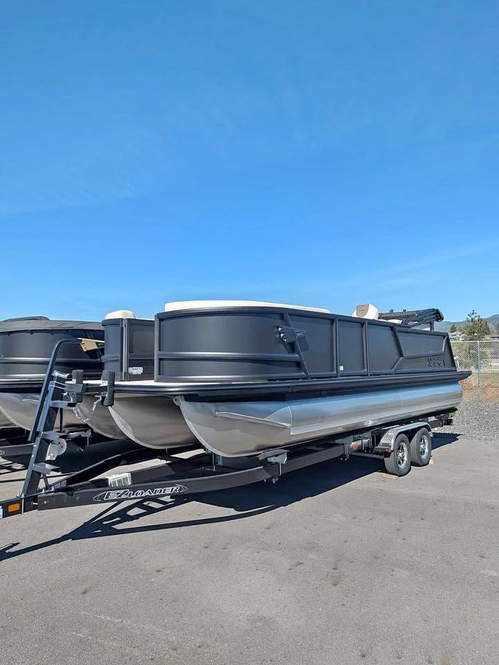 2026 Alera m23q merc tritoon