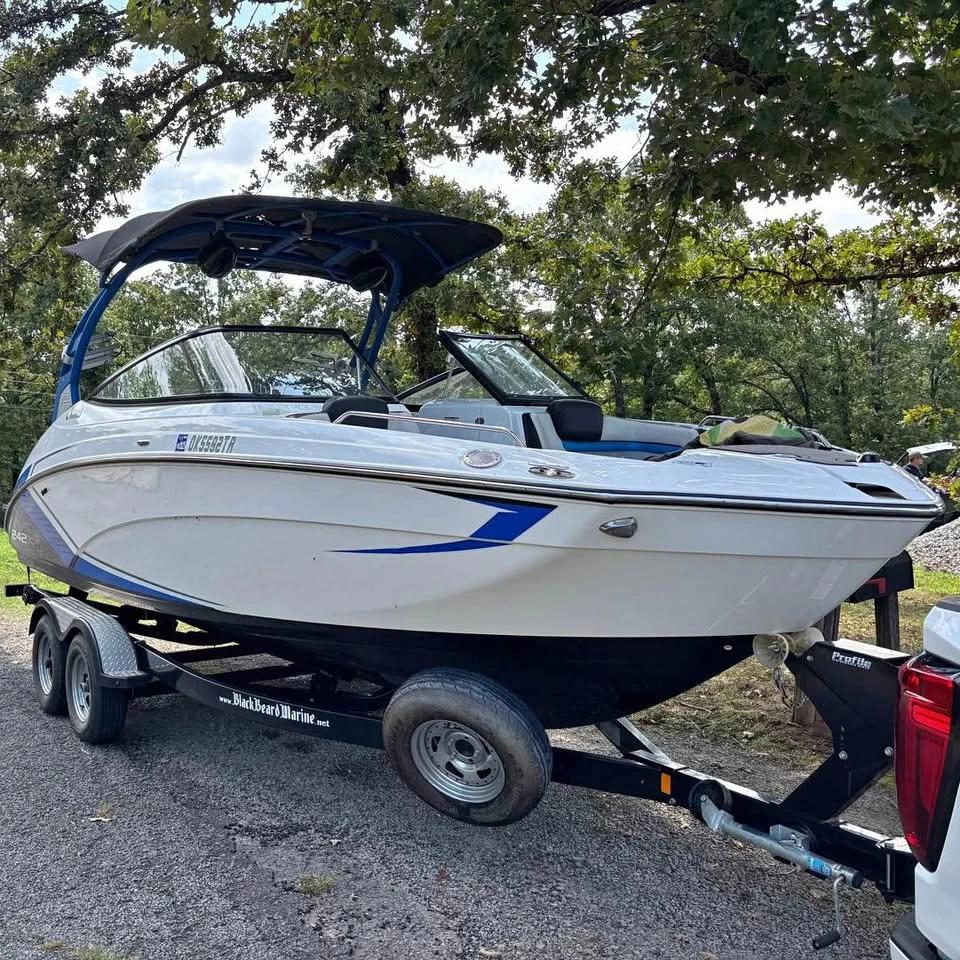 2018 Yamaha 242XE