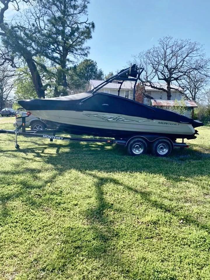 2013 Monterey 204FSX
