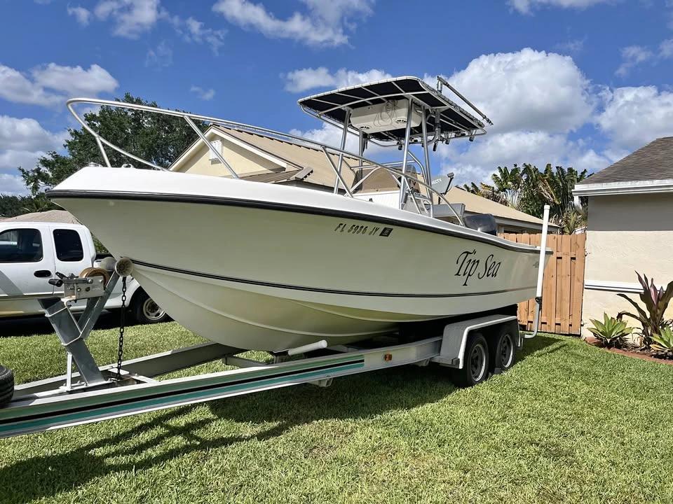 1998 Mako 221 Center Console
