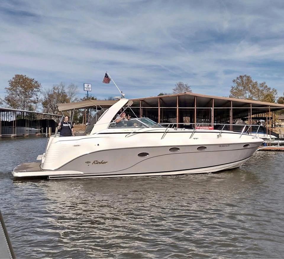 2005 Rinker 360