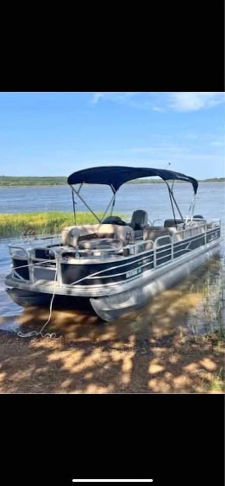 2019 Sun Tracker Fishin’ Barge 22 DLX