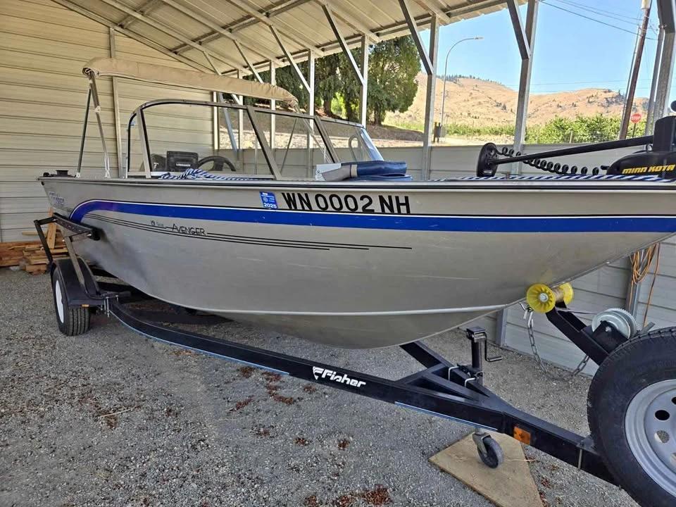 1998 Fisher 1998 19 ft boat with trailer FX19 Tournament