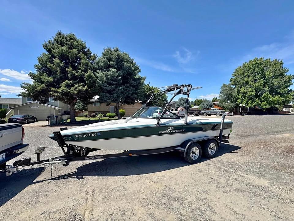 1997 Ski Centurion elite bow rider