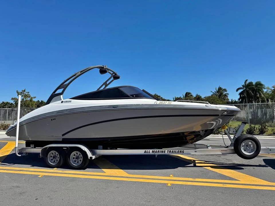2016 Yamaha Marine 242 Limited