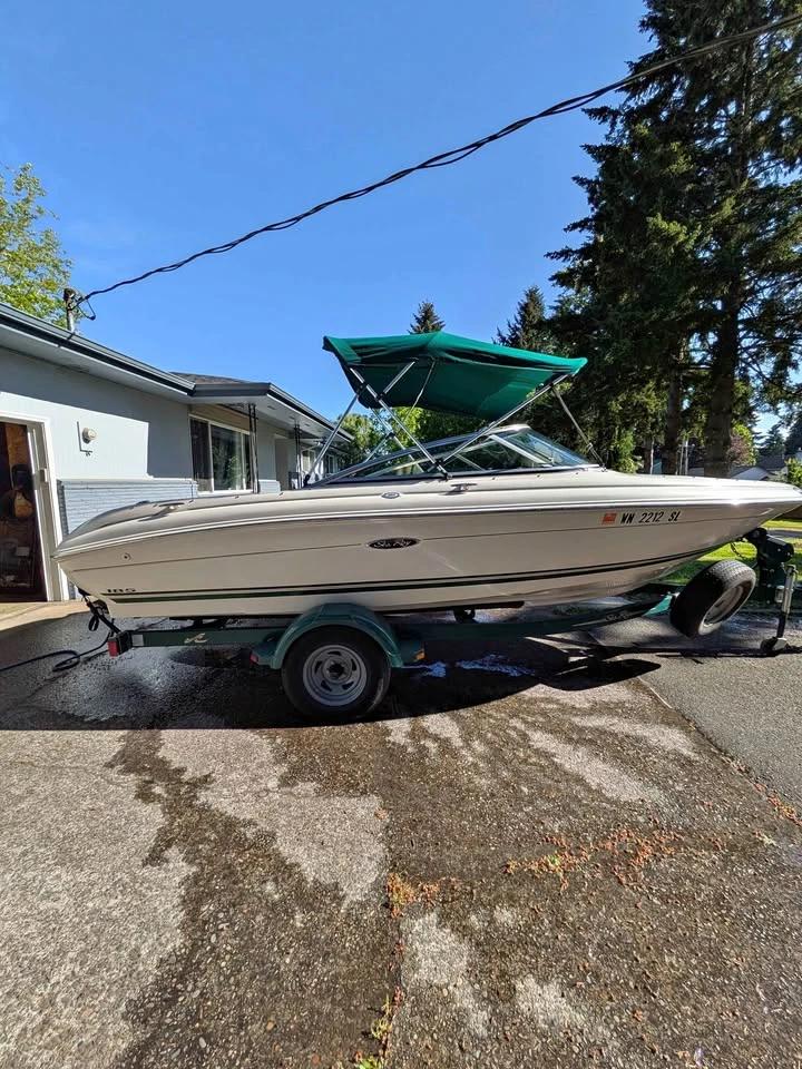 2001 Sea Ray bow rider 185 185 Bow Rider