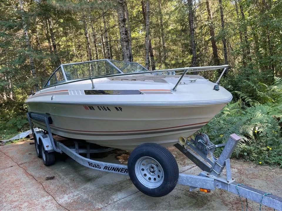 1980 Sea Ray cuddy canin SRV 210 CC