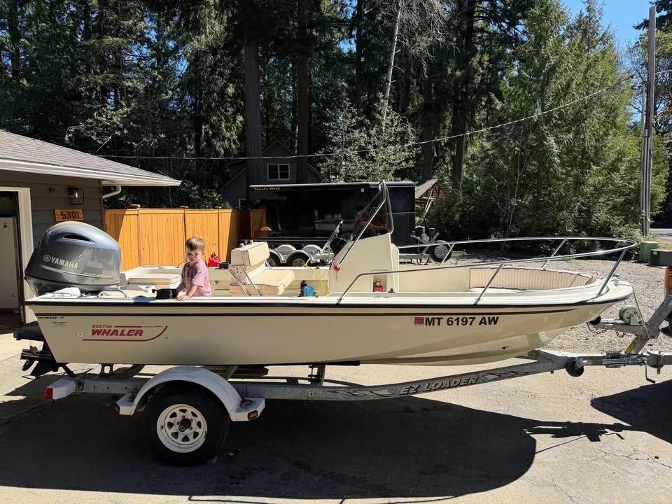 1994 Boston whaler outrage 17 Outrage