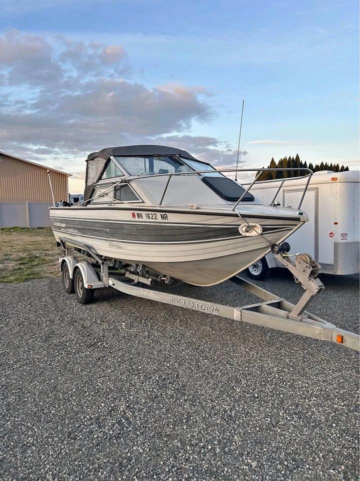 1988 Norcrest Saber 205