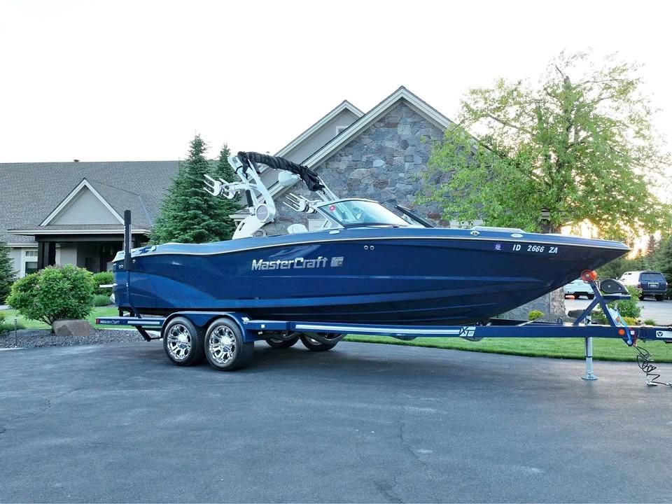 2019 MasterCraft XT25