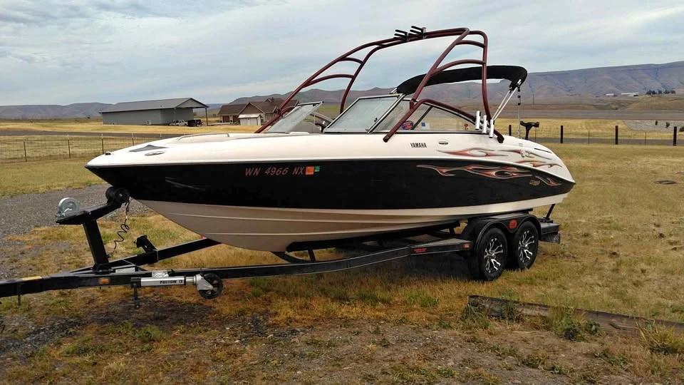 2004 Yamaha AR230