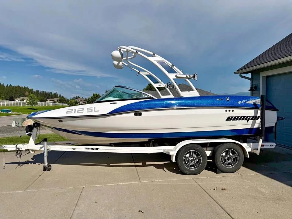 2017 Smoker Craft sportsmen 2072