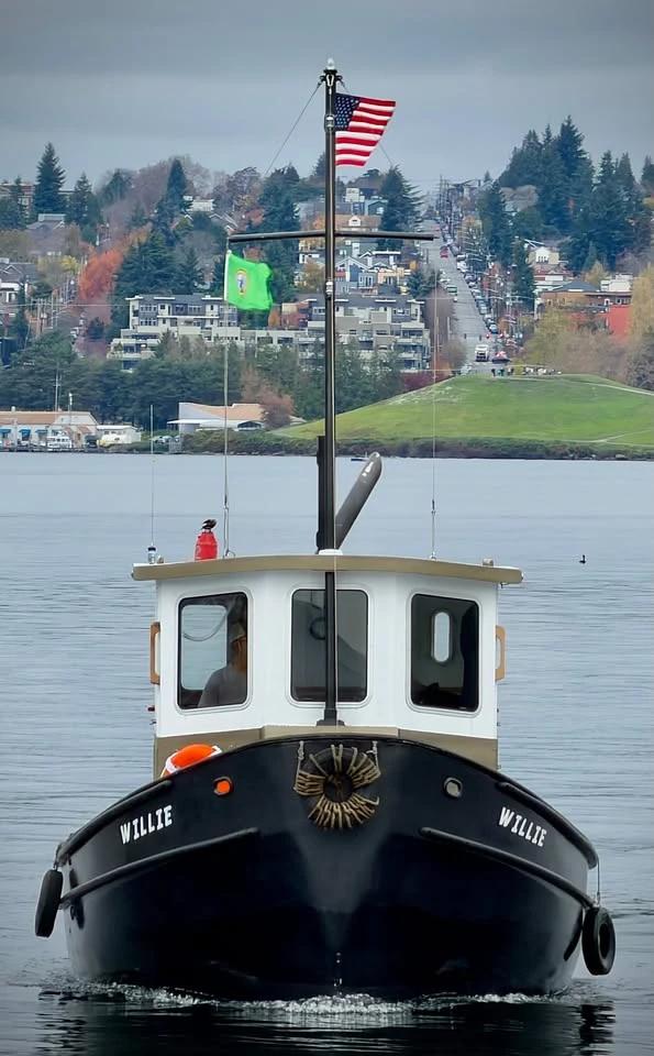 1978 Crosby Yachts fiberglass tugboat Crosby 26′ Tugboat