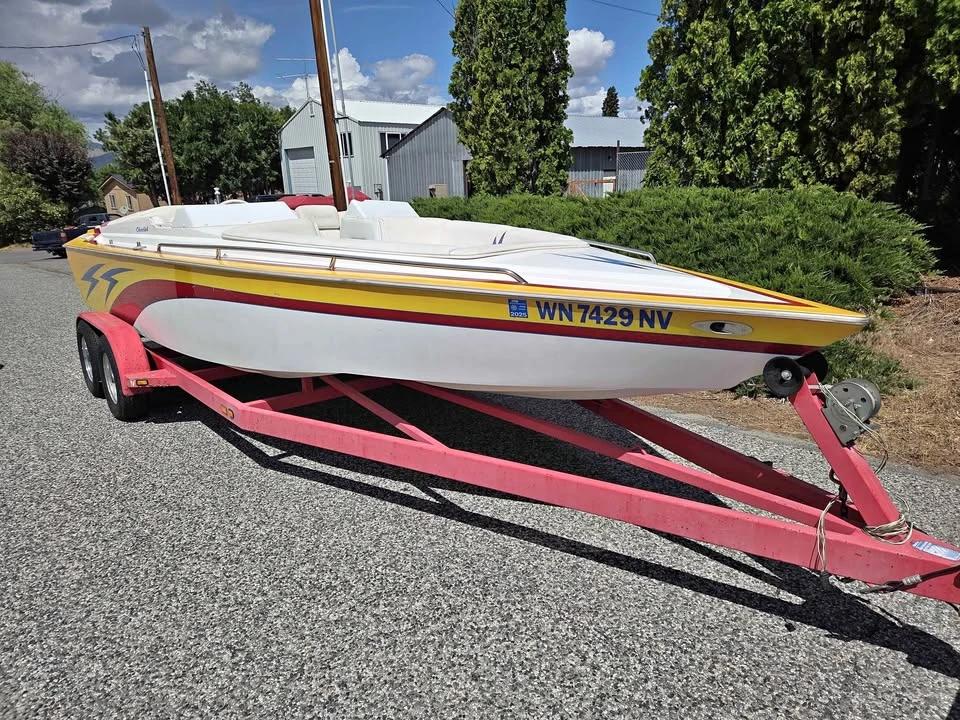 2000 Cheetah v tunnel boat Cheetah Scorpion Tunnel Open Bow