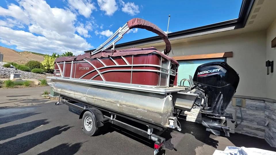 2024 Sylvan mirage 820