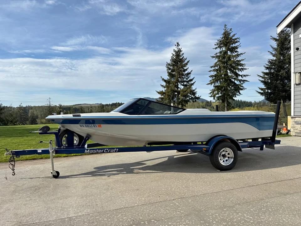 1990 Mastercraft prostar 190