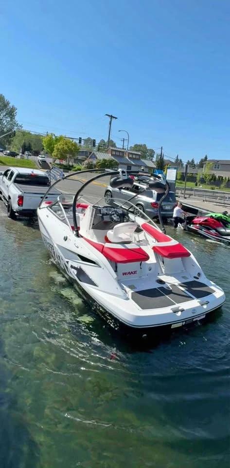 2010 Sea-Doo 230 wake