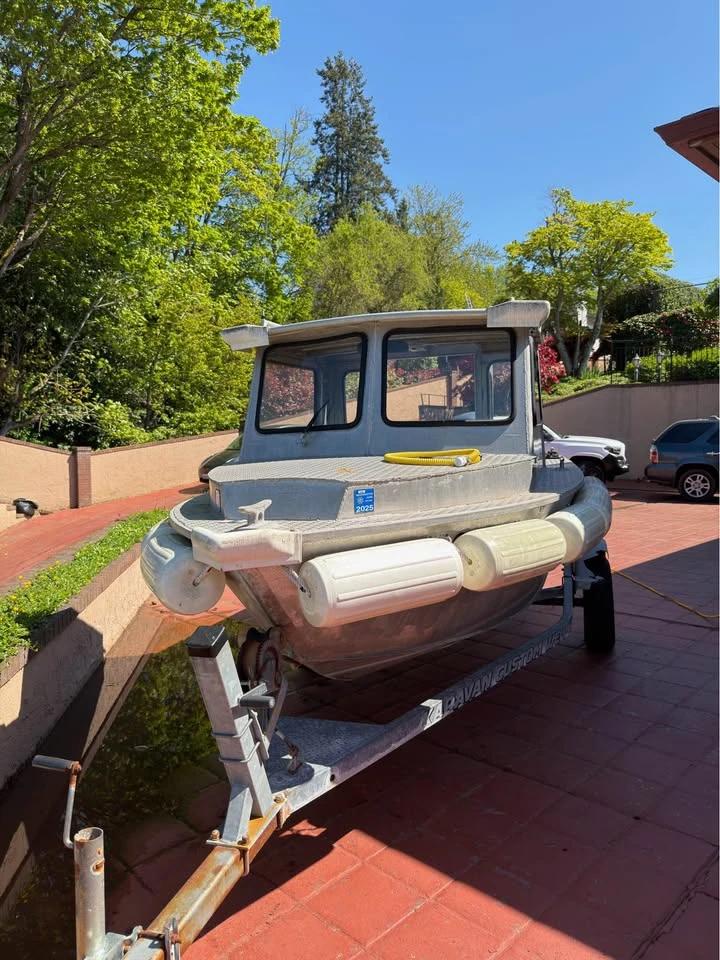 1972 Aluminum utility boat