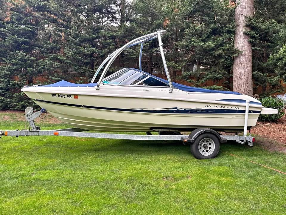 2005 Maxum SR3 1800