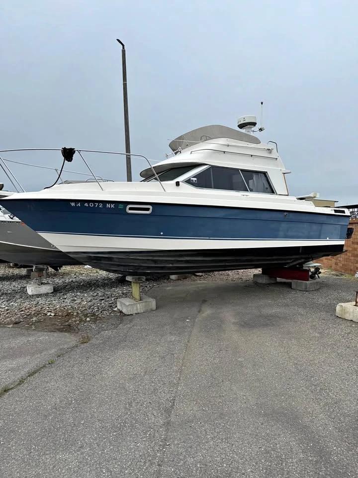 1986 Bayliner Trophy 2560 Convertible 2560 Convertible