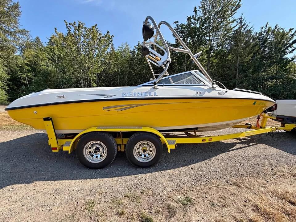 2005 Reinell Ski Boat