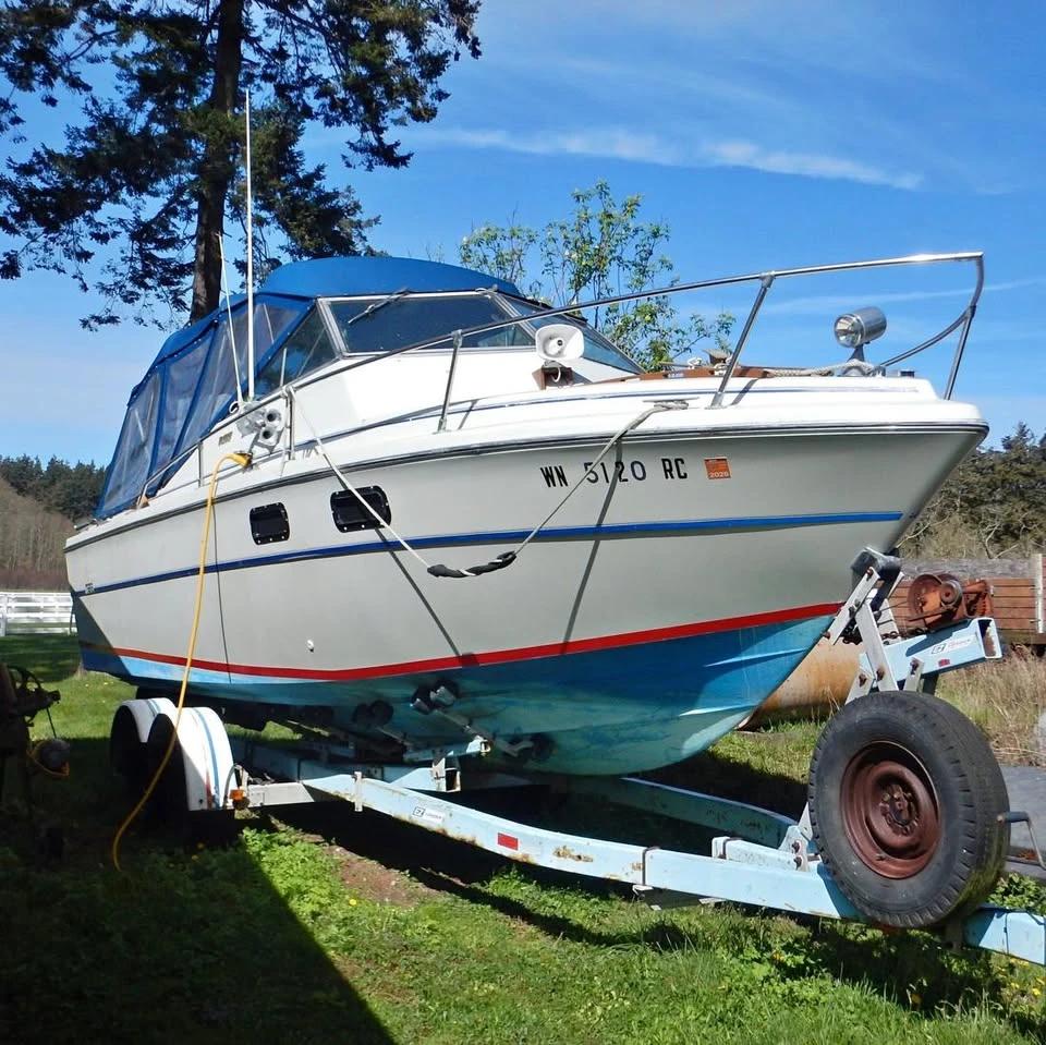 1977 Tiara 2500 exporer 2500 Vacationer