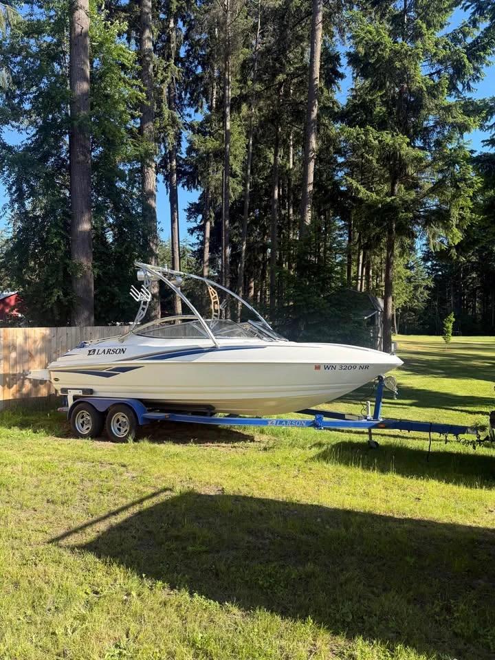 2007 Larson Senza 206 Boat and trailer Senza 206 BR