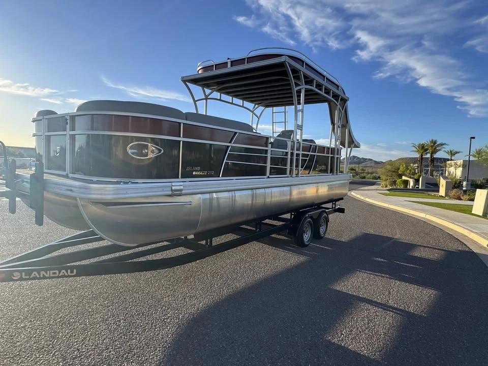 2024 Landau Boat Co island breeze 25' slide Island Breeze 252