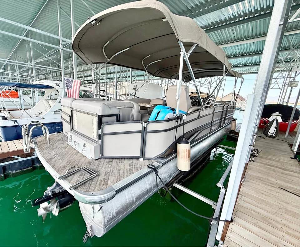 2011 Premie 275 grand majestic ptx tritoon 275 Grand Majestic RE PTX