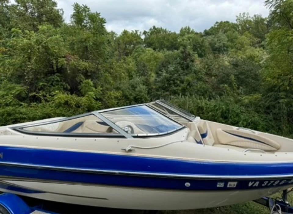 2005 Glastron x18 with 190 volvo penta Glastron GX 185