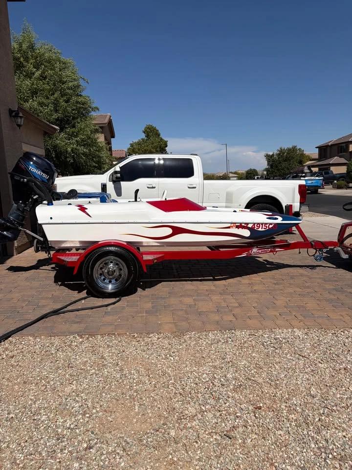 2013 twisted liquid marine boat Channel Kat