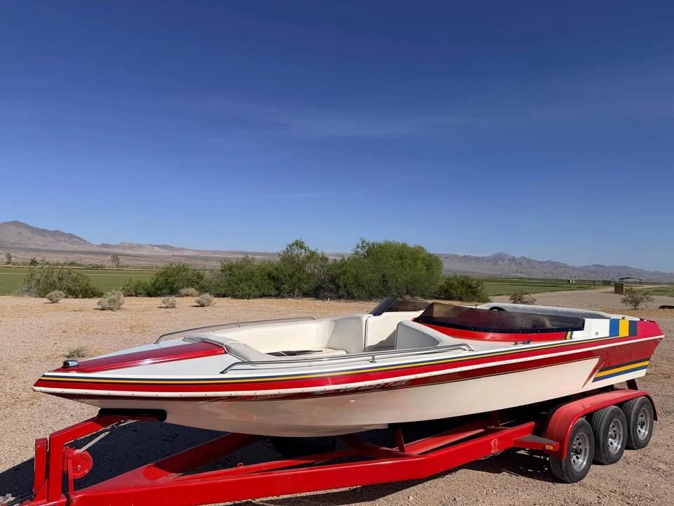 1990 Eliminator 242 edge bow rider